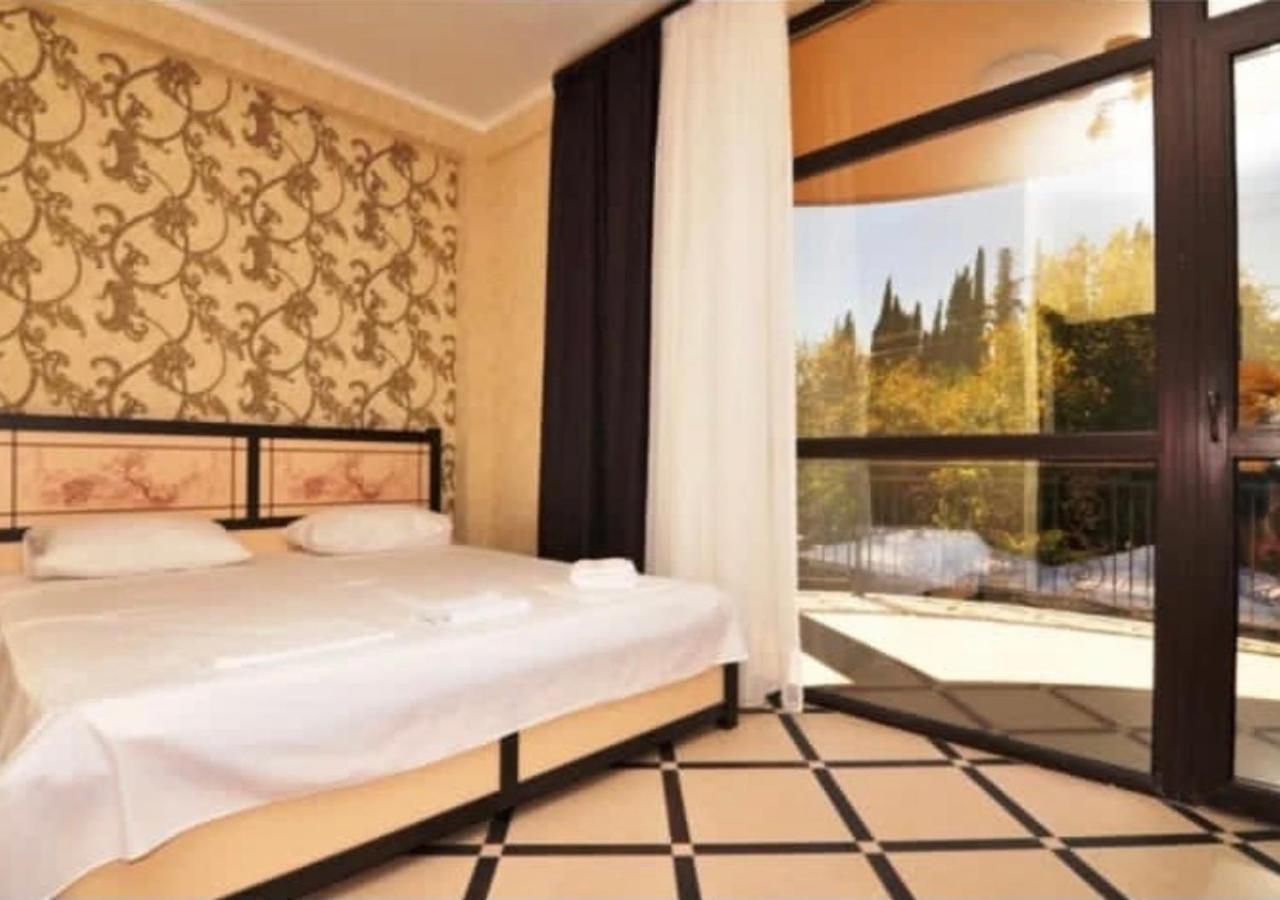 تساندريبش Коралл - Coral Sea Hotel المظهر الخارجي الصورة