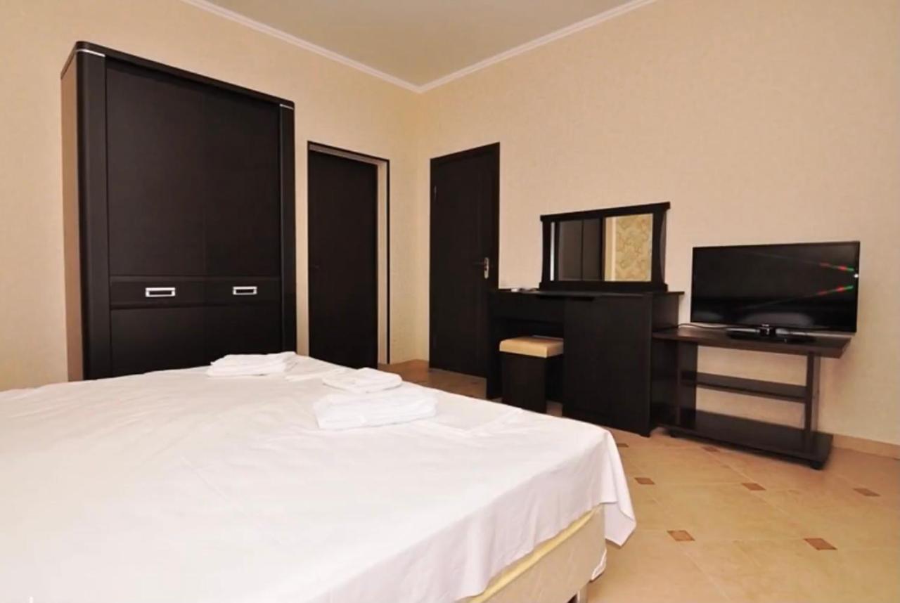 تساندريبش Коралл - Coral Sea Hotel المظهر الخارجي الصورة