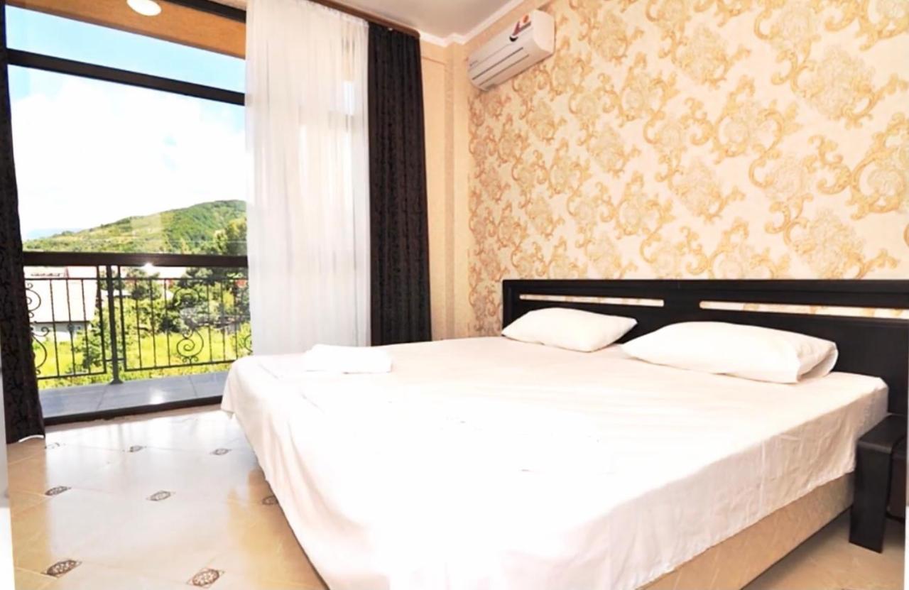 تساندريبش Коралл - Coral Sea Hotel المظهر الخارجي الصورة