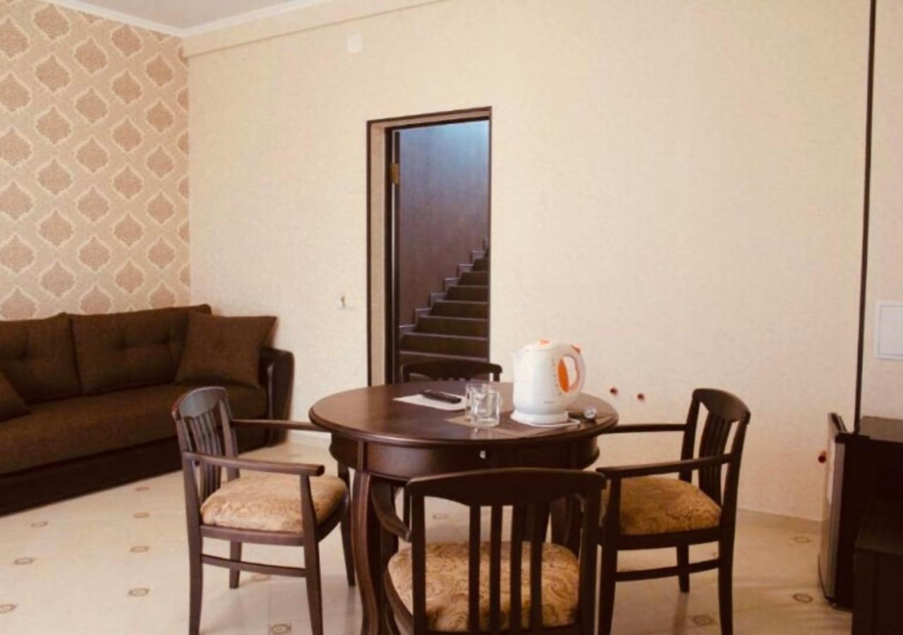 تساندريبش Коралл - Coral Sea Hotel المظهر الخارجي الصورة