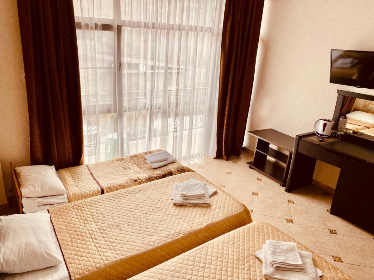 تساندريبش Коралл - Coral Sea Hotel المظهر الخارجي الصورة