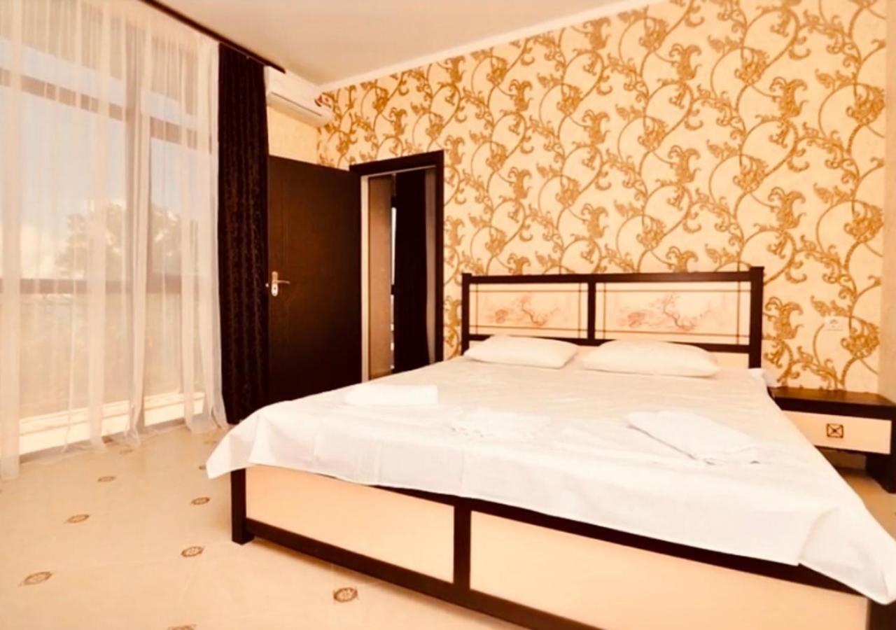 تساندريبش Коралл - Coral Sea Hotel المظهر الخارجي الصورة